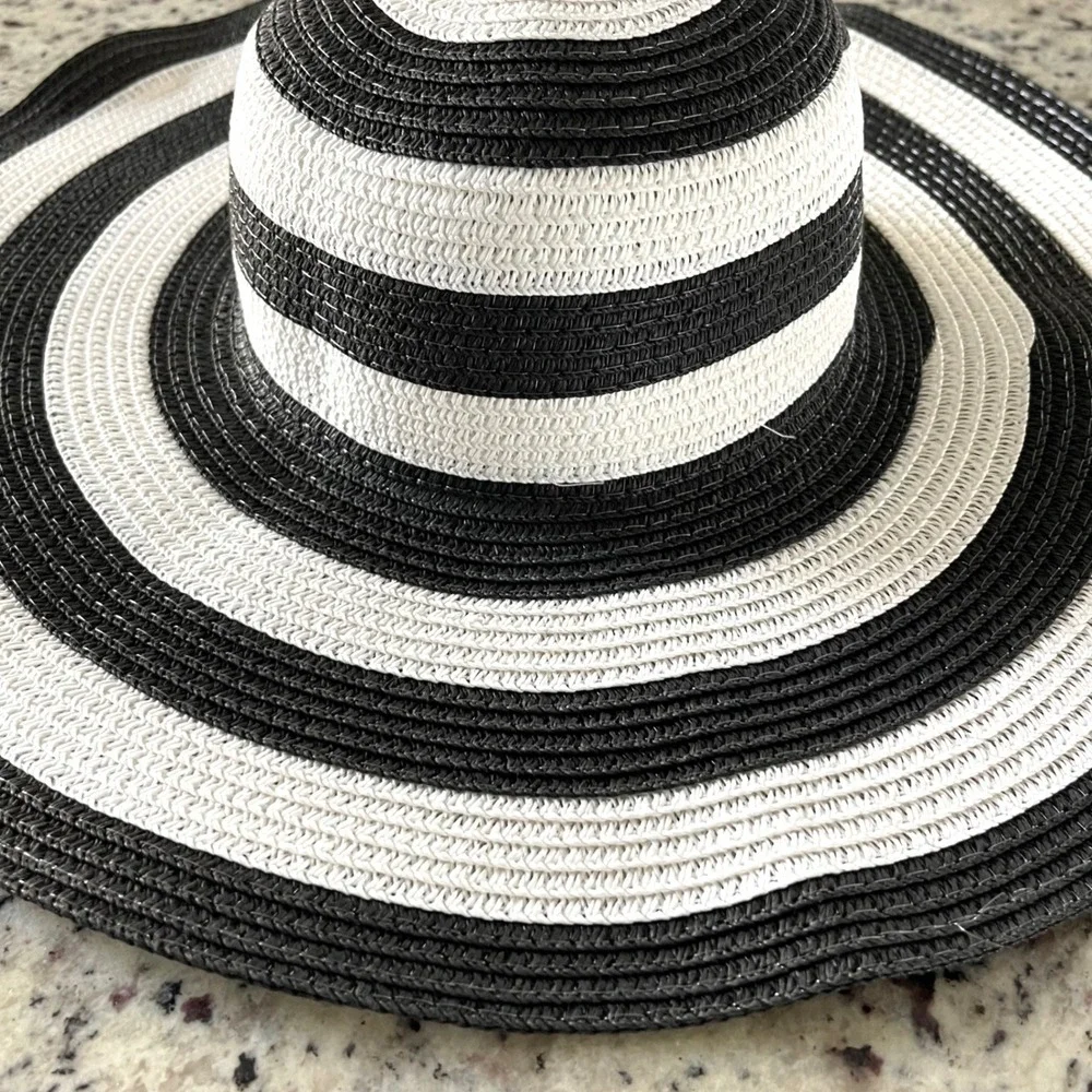 Womens Black White Striped Wide Brim Sun‎ Hat Beach Vacation Floppy